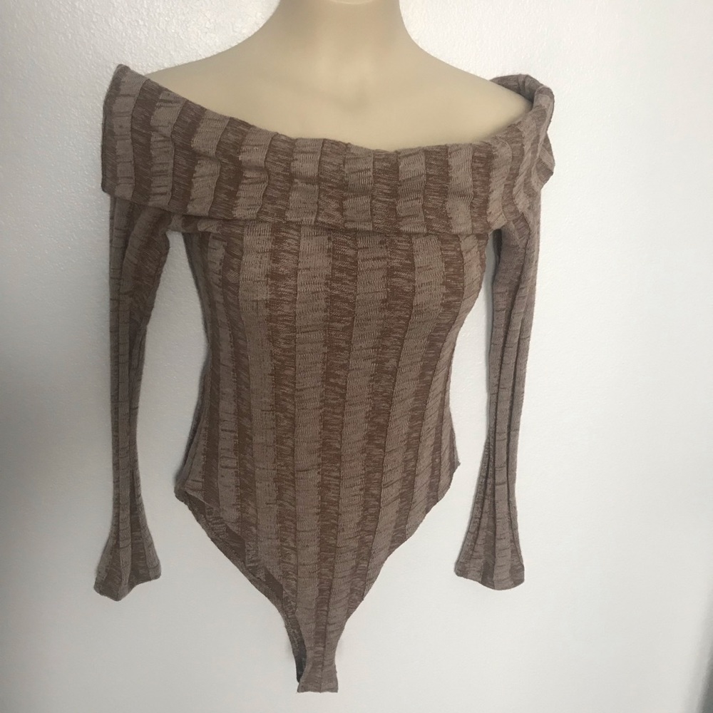 NWT Taupe Fashion Nova Off-Shoulder Bodysuit M